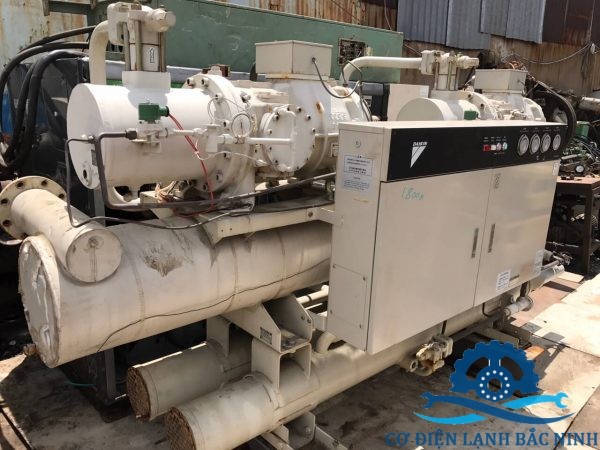 MÁY LÀM LẠNH NƯỚC DAIKIN M1